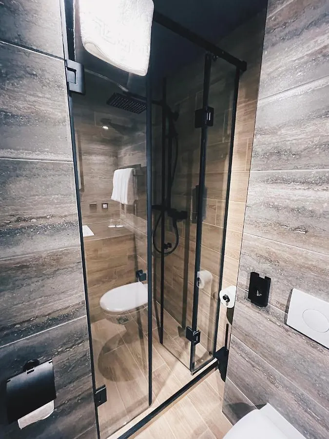 Iq Hotel Kijów