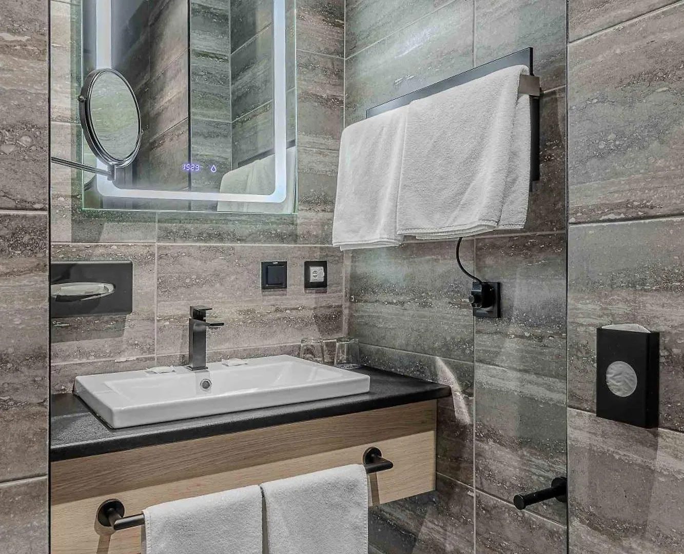 Iq Hotel Kijów