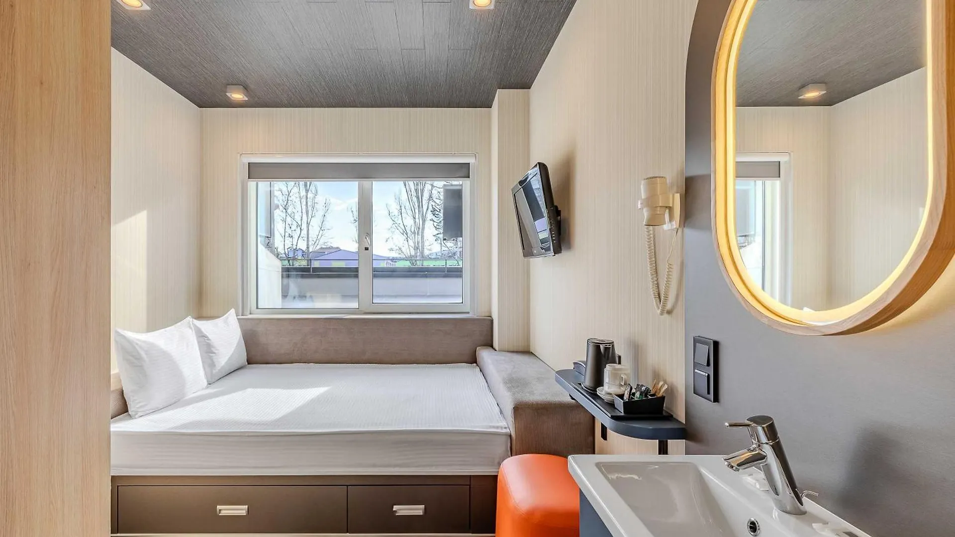 Iq Hotel Kyiv 3*,  Ukraine